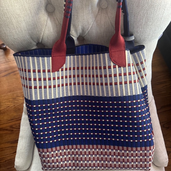 Rothy’s Limited Edition Vogue Lightweight Tote - Picture 4 of 4